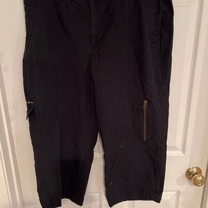 Chaps black capri pants